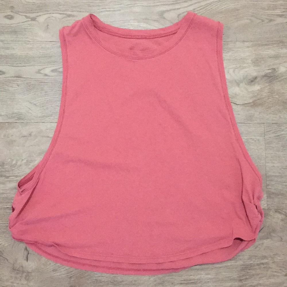 Lululemon crop top